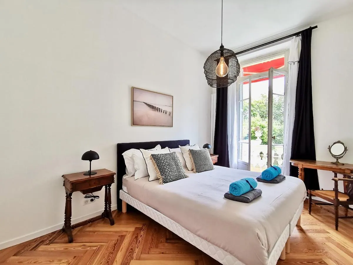 Le Massenet By Booking Guys Νίκαια