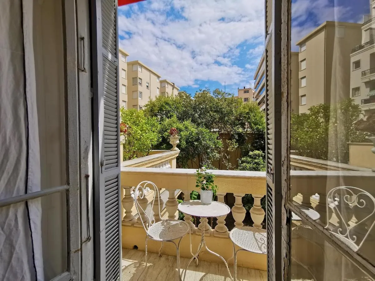 Le Massenet By Booking Guys Νίκαια